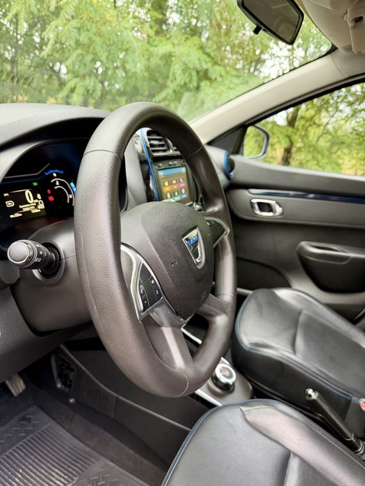 Автомобіль Dacia Spring 2021 33kW 27.4kWh 14000км