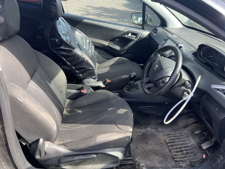 Peugeot 208 silnik 8HR 1.4 HDI 2012r,Anglik z kluczykami..