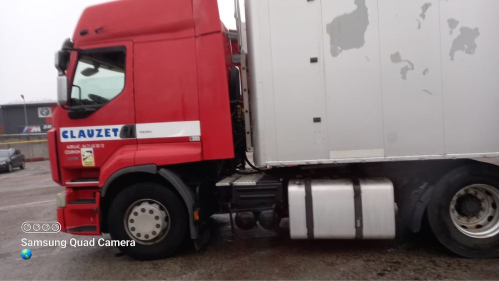 Тягач Renault PREMIUM 450 DXI