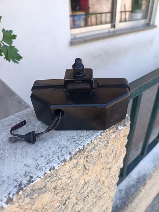 farol de nevoeiro dianteiro para Citroën AX, modelo da década de 1980/1990.