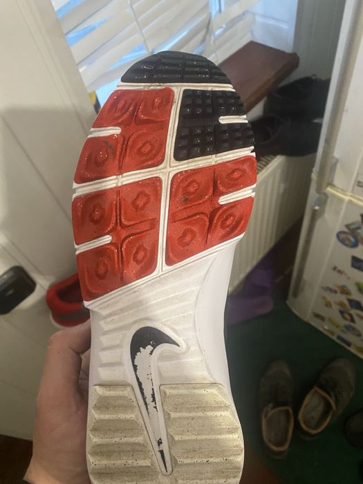 Кроси Nike.         .