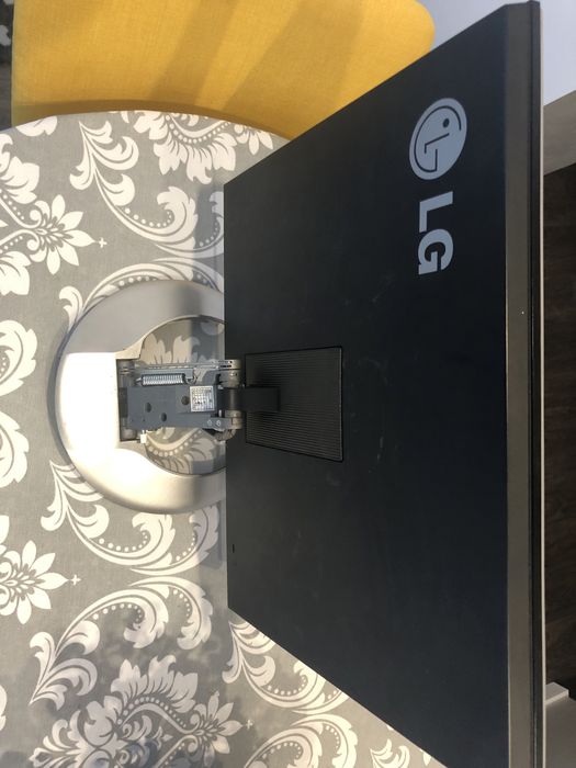 Монитор LG Flatron L1970HR-BF