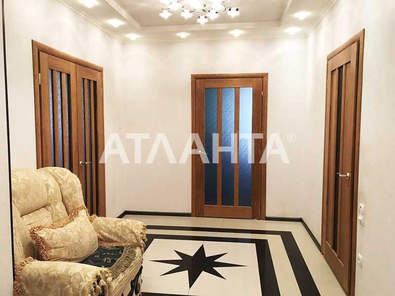 Продам велику двокімнатну квартиру в ЖК "Моноліт"