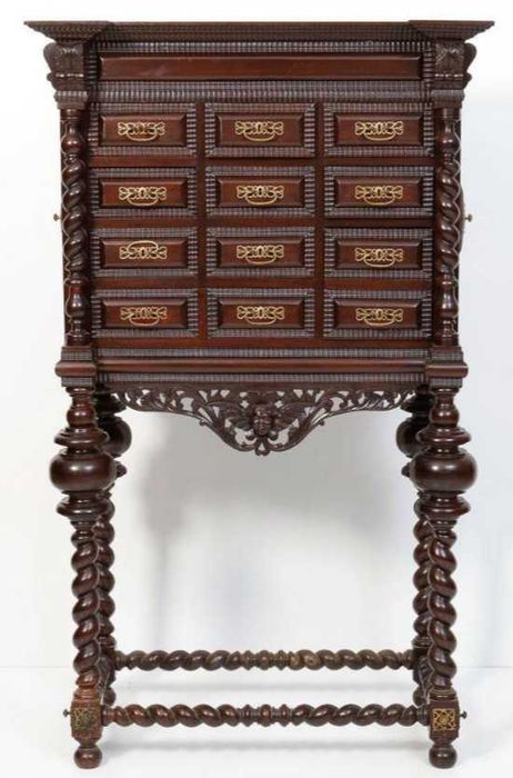 Mesa de encostar em raiz de nogueira