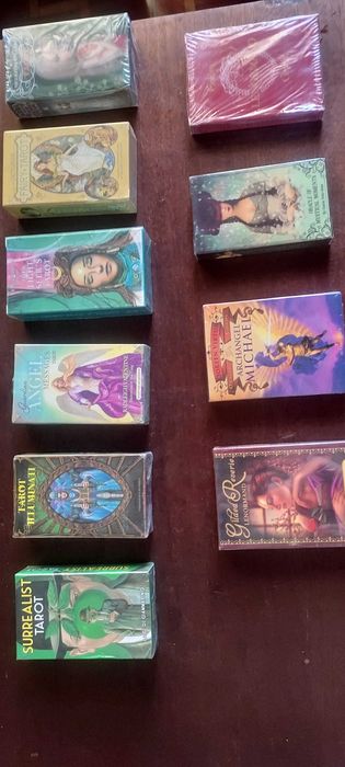 BARALHOS SELADos a 6 euros. Incrível . VEJAM FOTOS. A 8 EUROS CAD