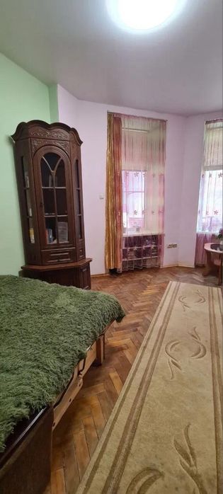 Продаж 1 кімн.квартира  27.10 м² 1/3 ц. вул.Клепарівська  75000$