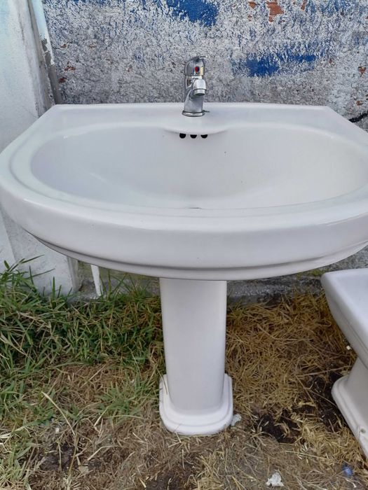 Urgente Conjunto de casa de banho
