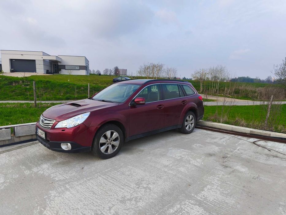 Subaru outback uszkodzone
