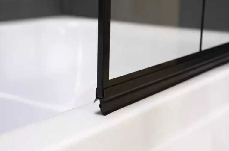 Скляна шторка для ванни Glass 70х140см Black