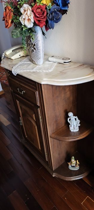 Móvel sapateira com pedra mármore  85×85×32cm