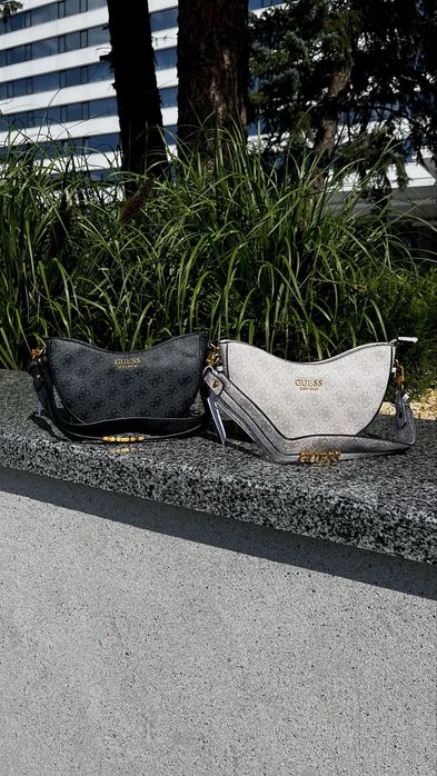 Оригінальна жіноча сумочка Guess