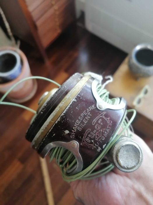 Cana de pesca em bambu antiga