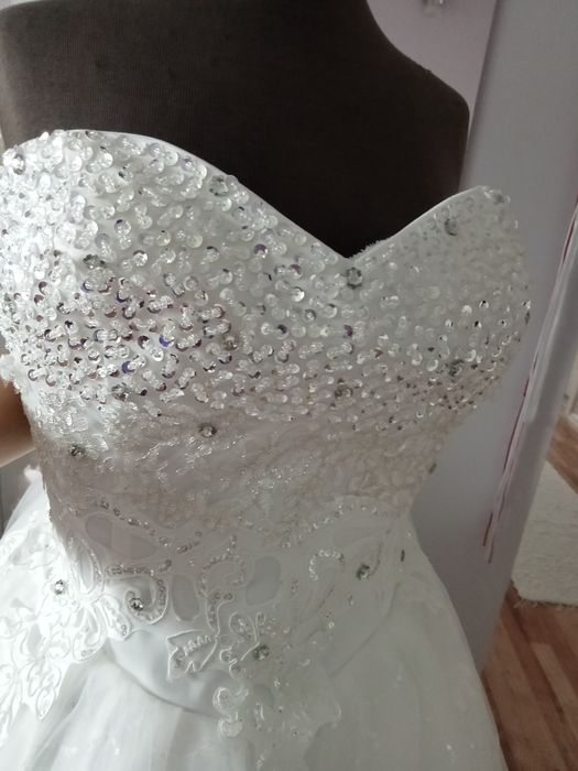 Nowa suknia ślubna 44-48