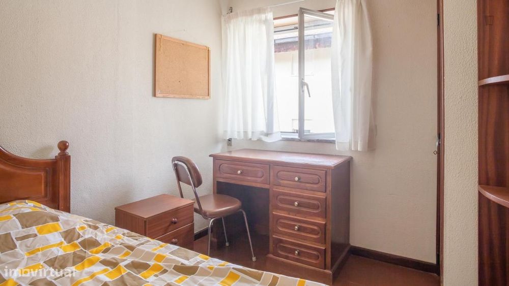 Quarto - localizado em Cidral Coimbra