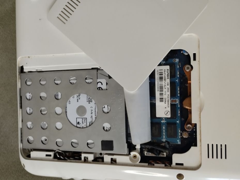 Продам ноутбук SAMSUNG SF310