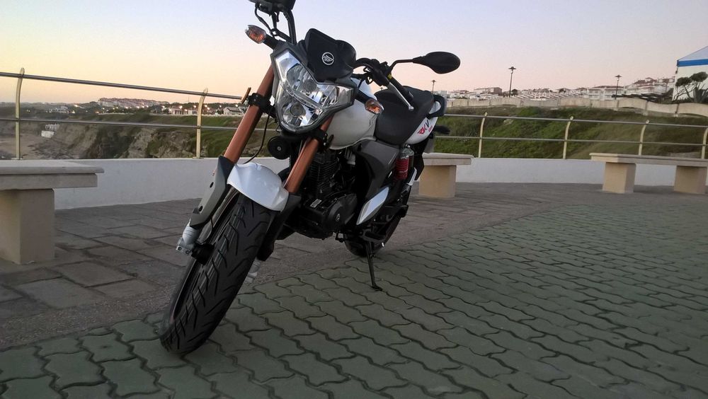 Mota Keeway RKV 125 muito bom estado