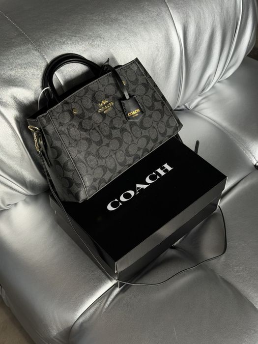 Сумка жіноча Coach через плече