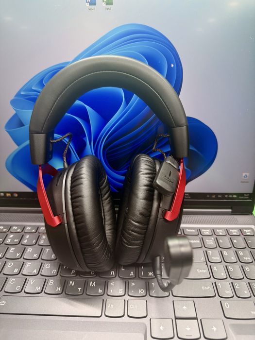 HyperX Cloud III Gaming Wireless наушники