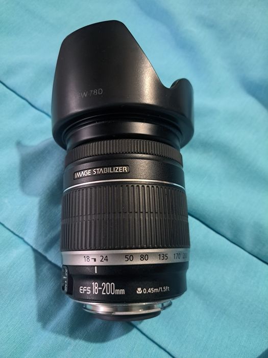 Canon 77d + lente 18-200