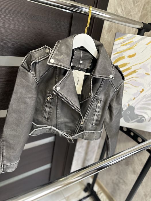 Жіноча кожана куртка косуха