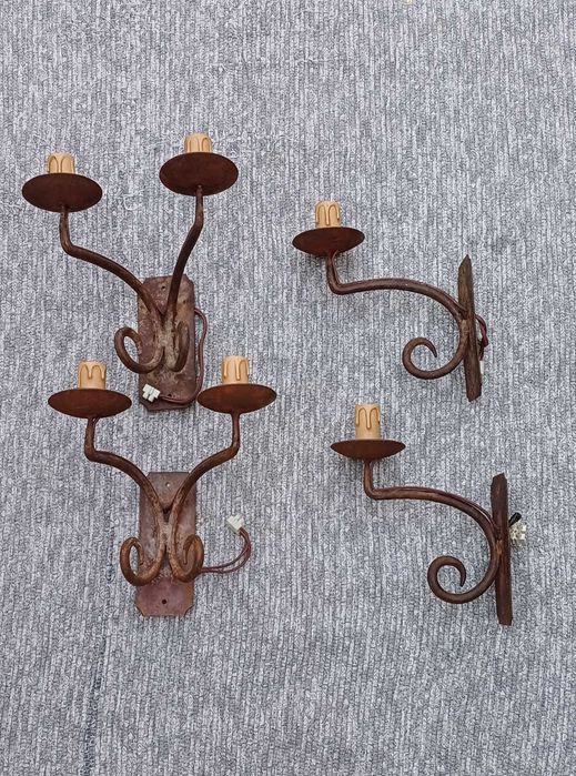 Candeeiros de parede antigos