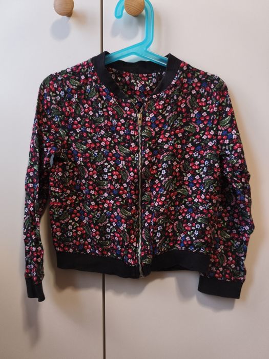 Cienka bluza z wiskozy ze ściągaczami jak bomberka 6-7 lat