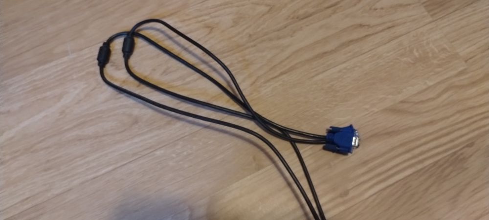 Kabel VGA stan bardzo dobry