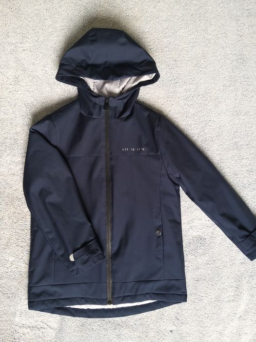 Куртка  Zara  8 лет