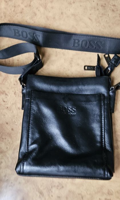 Сумка шкіряна через плече Hugo Boss