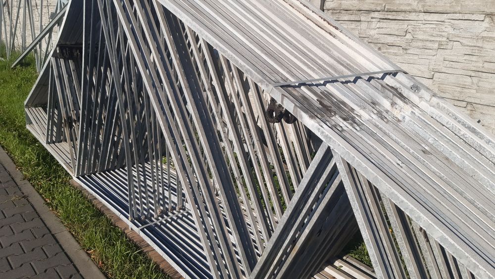 Kratownica stalowa 6,32m konstrukcja dwuspadowa.