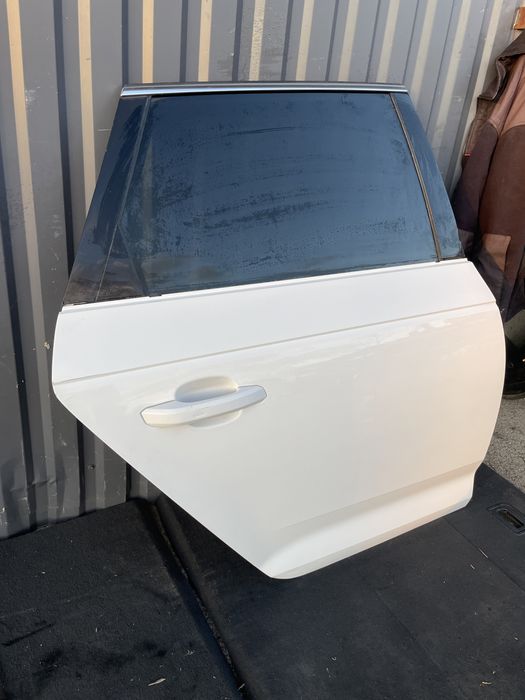 Drzwi prawy tył A4 B9 Avant 2016r Przed lift