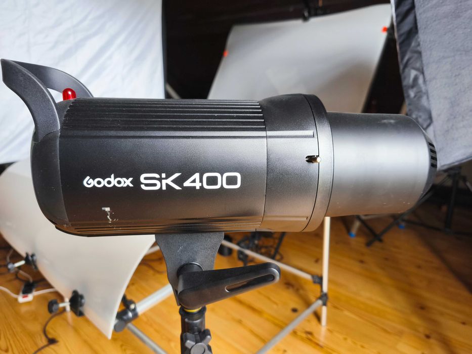 Photography Studio, 3 GODOX Flashes, 2 Bowens, Still-life Table64738560231425123