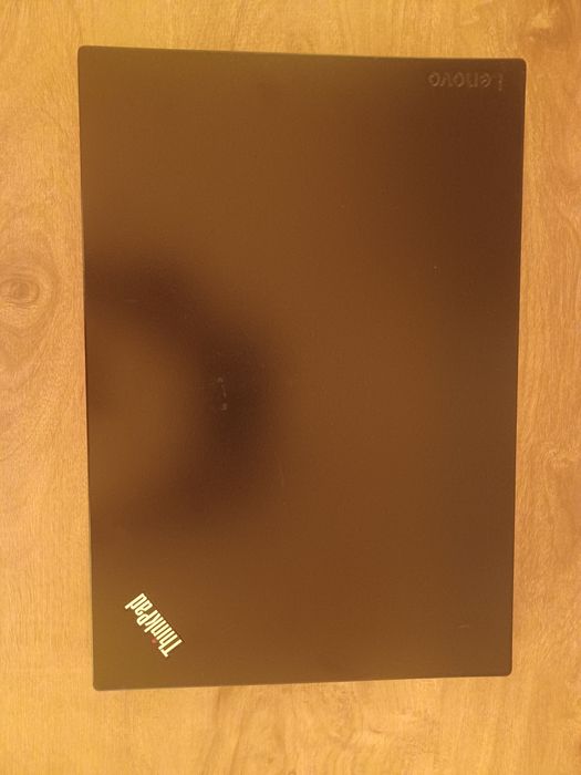Portátil Lenovo T48O