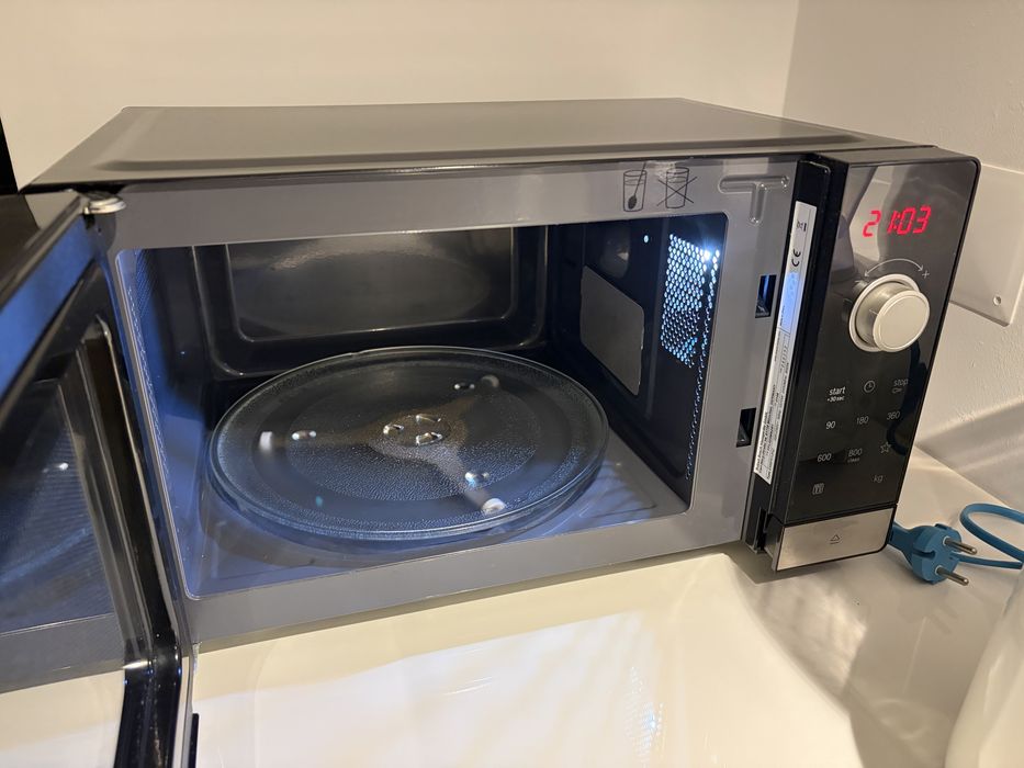 Vendo Micro-ondas Bosch impecável