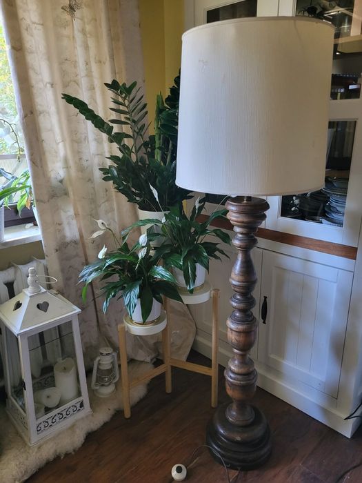 Lampa stylowa drewno