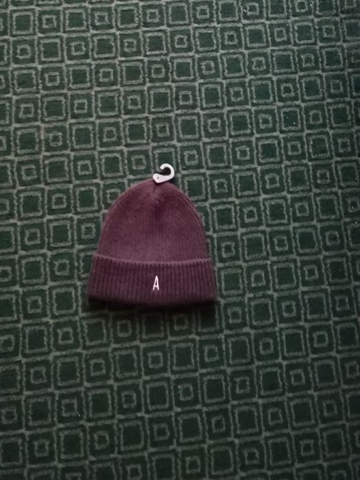 Czapka młodzieżowo -damska