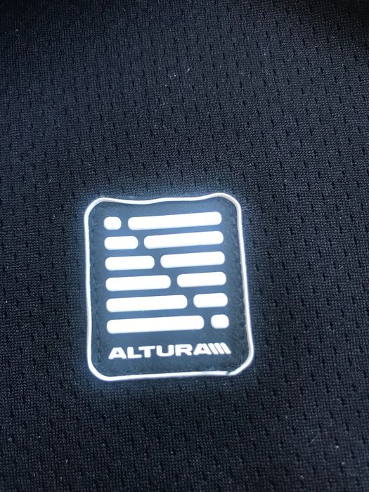 Вітровка жіноча, спортивна