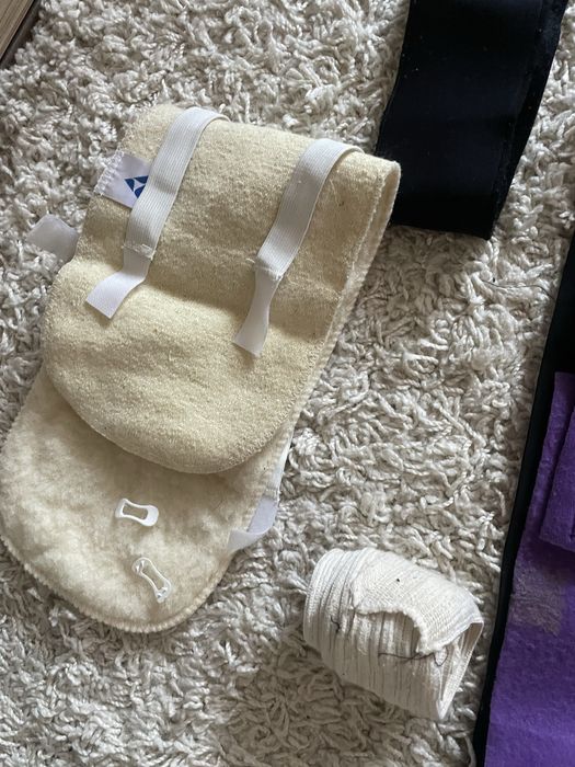 Пояса медичні, повязки, бинт бу.