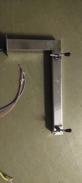 Torre de cerveja lateral