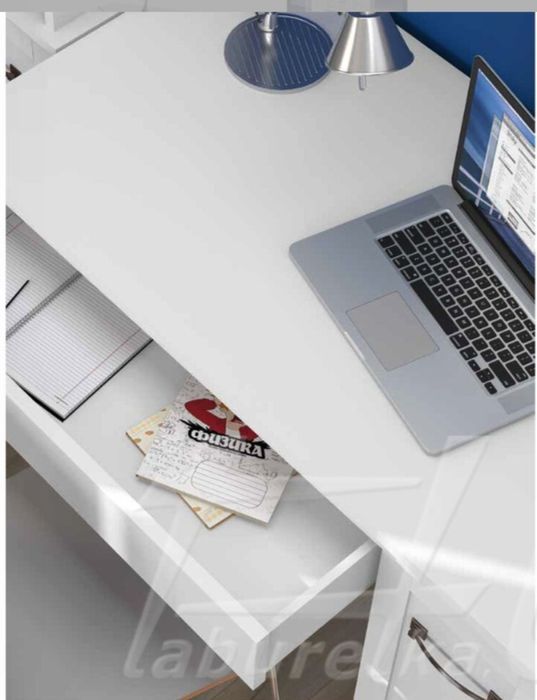 Стол письменный. Новий