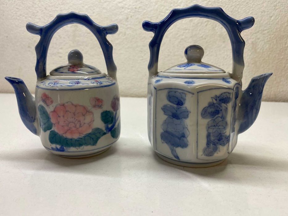 2 Bules de Porcelana Brancos e Azuis64729942316674121