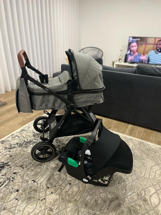 Carrinho De Bebé Multifuncional 3 Em 1 Kinderkraft Esme Pro + cadeira auto (0-15kg)