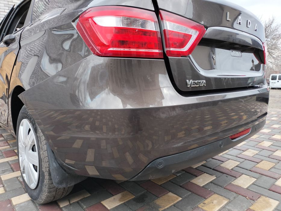 Кришка багажника Lada Vesta 2180