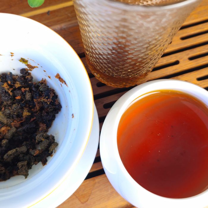 Тізан з молодих фруктових листів • ферментований трав'яний чай • 100г