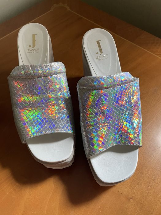 Жіночі шльопанці