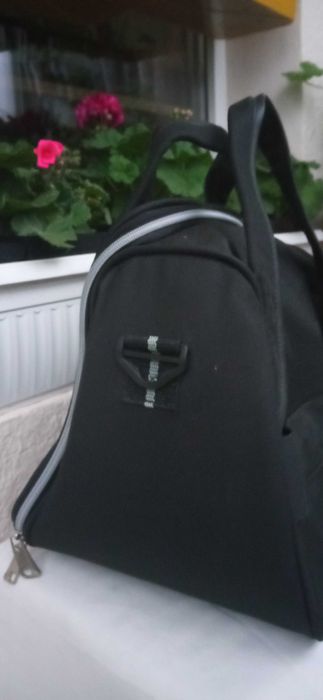 Сумка на ручку валізи