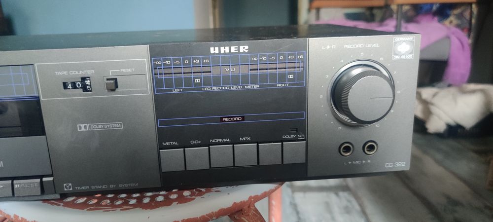 Uher cg 322 касетна дека
