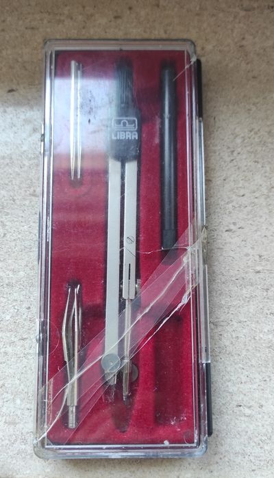 Compasso escolar antigo