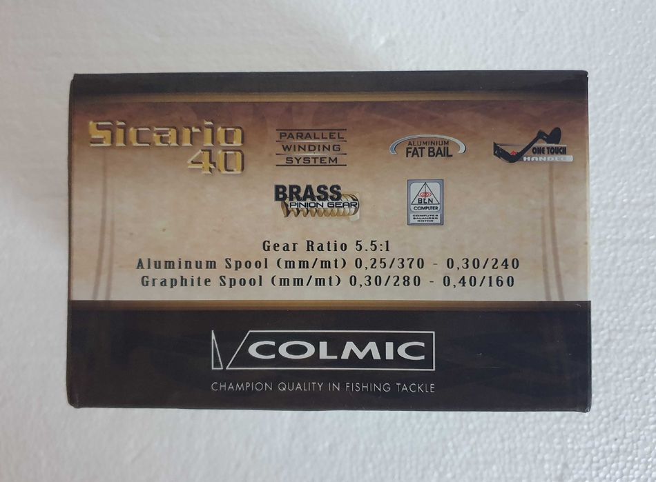 Carreto de pesca Colmic Sicario 40 com duas bobines e caixa original