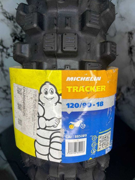Шина Michelin Tracker 120/90 R18 – готова до будь-яких доріг!
